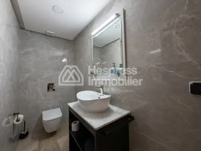 À VENDRE – Appartement Meublé Moderne à Gueliz