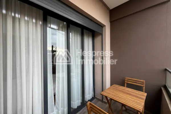 Très bel appartement à louer à Hivernage. 3 grands espaces de vie. Dressing
