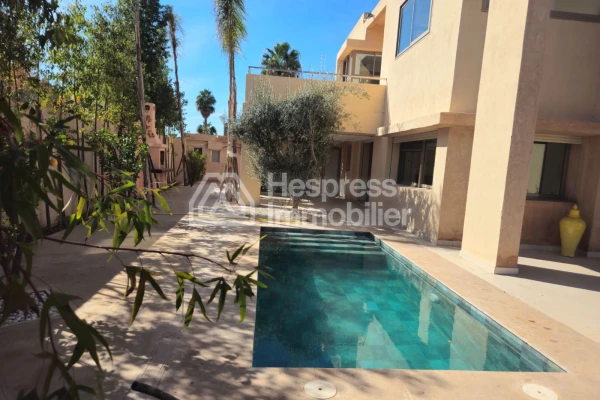Luxury villa for sale in Prestigia