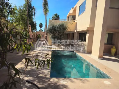 Luxury villa for sale in Prestigia