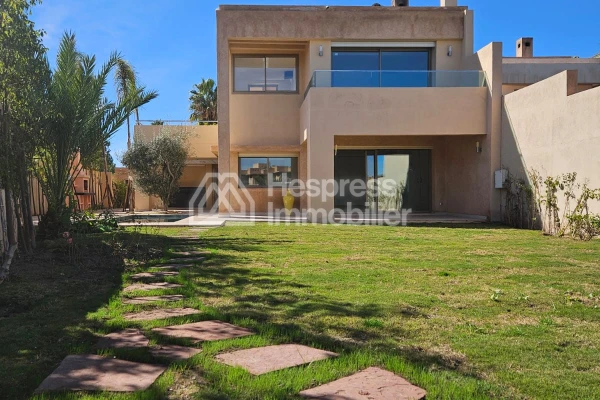Luxury villa for sale in Prestigia