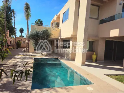 Luxury villa for sale in Prestigia