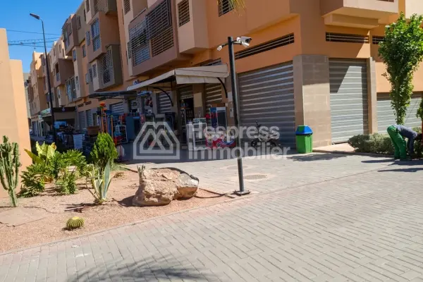 محلات تجارية للبيع في جاردان هاي شريفيا