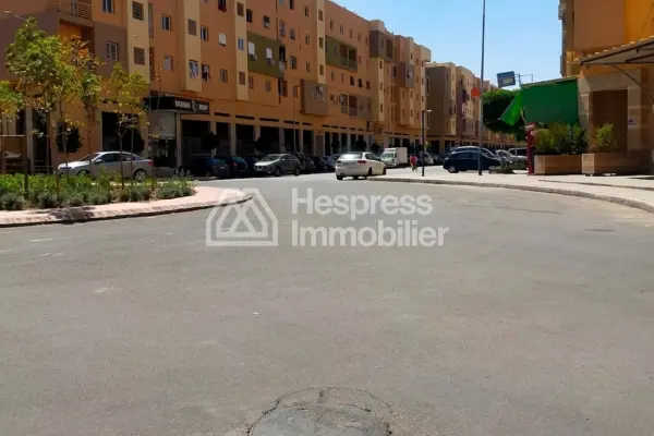 محلات تجارية للبيع في جاردان هاي شريفيا