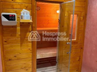 Find furnished prestige villa of 1300m2 on 14000 m2