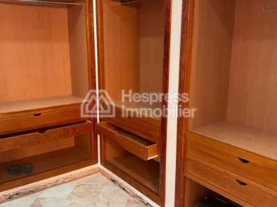 Find furnished prestige villa of 1300m2 on 14000 m2