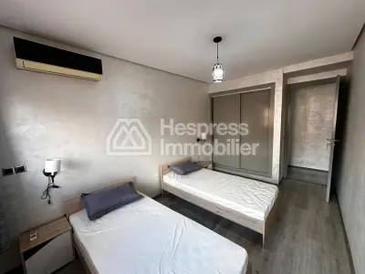 Apartment residence with pool near McDonald's and Amoud
