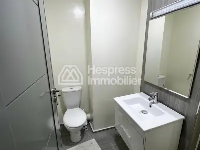 Apartment residence with pool near McDonald's and Amoud