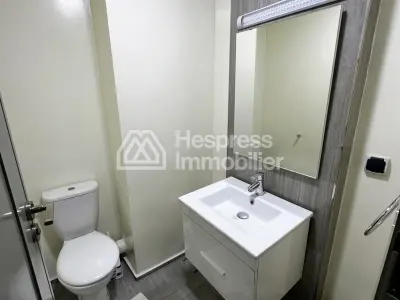 Apartment residence with pool near McDonald's and Amoud