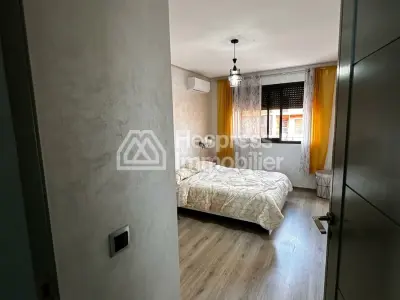 Apartment residence with pool near McDonald's and Amoud