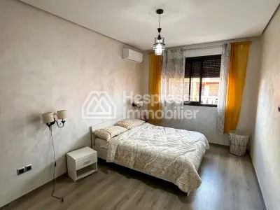 Apartment residence with pool near McDonald's and Amoud