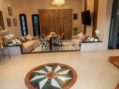 Villa 371m² in the Firdaous district near ELARAKI college
