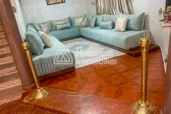 فيلا مساحتها 371 مترًا مربعًا في حي الفردوس بالقرب من كلية العراكي
