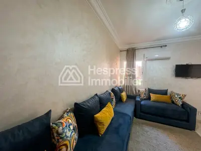 شقة مفروشة في عين مزوار، على بعد 5 دقائق من جليز