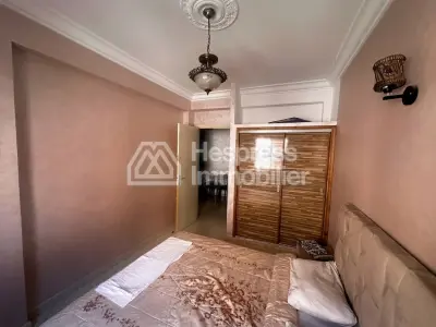 شقة مفروشة في عين مزوار، على بعد 5 دقائق من جليز