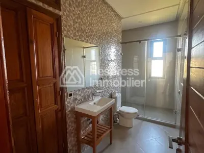 Magnigique villa 305m avec piscine à targa