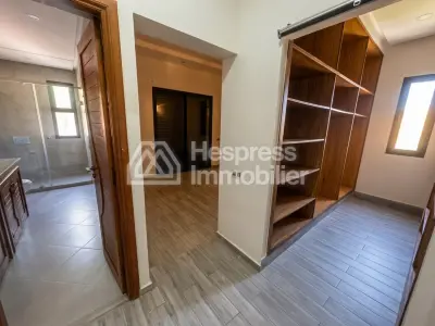 Magnigique villa 305m avec piscine à targa