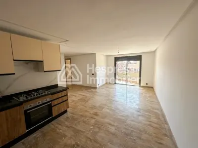 Apartment with 3 balconies in the center of Gueliz Edden Carey