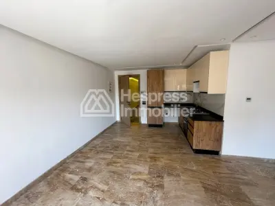 Apartment with 3 balconies in the center of Gueliz Edden Carey