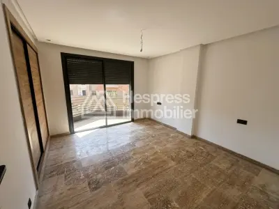 Apartment with 3 balconies in the center of Gueliz Edden Carey