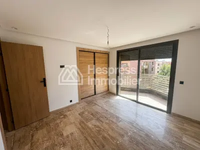Apartment with 3 balconies in the center of Gueliz Edden Carey