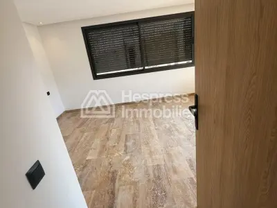 Apartment with 3 balconies in the center of Gueliz Edden Carey
