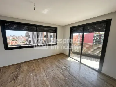 Apartment with 3 balconies in the center of Gueliz Edden Carey