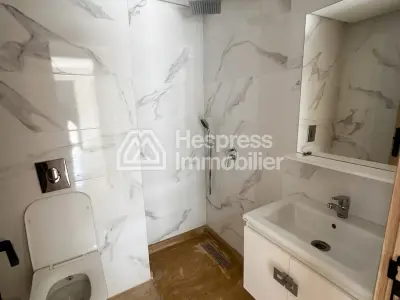 Apartment with 3 balconies in the center of Gueliz Edden Carey