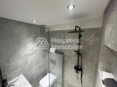 Exceptional duplex in a residence with swimming pool