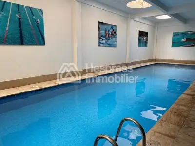 شقة للبيع في جليز مع مسبح