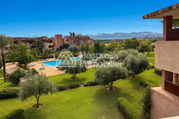 Appartement avec vue sur golf et atlas