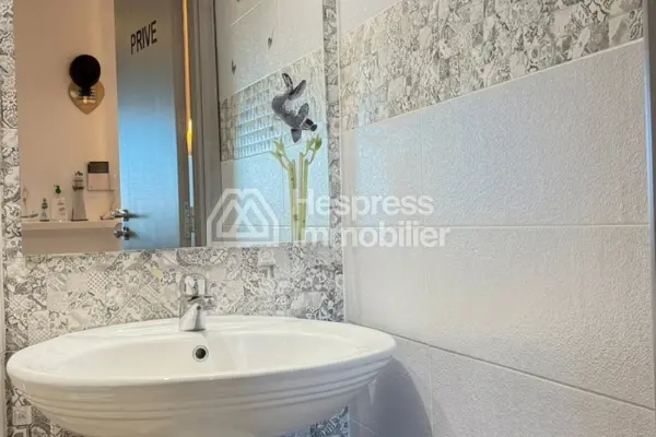 À Louer Superbe Appartement Sous location Autorisé
