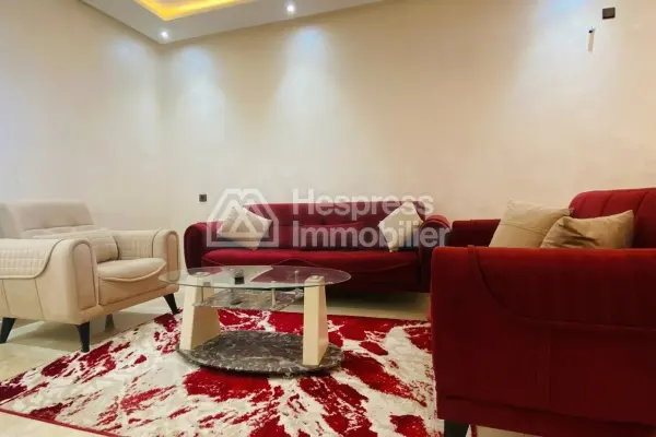 Furnished studio apartment opposite the train station