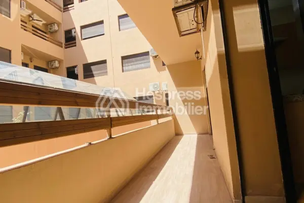 Furnished studio apartment opposite the train station