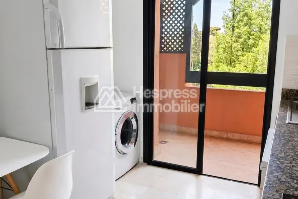 2-bedroom apartment with large terrace