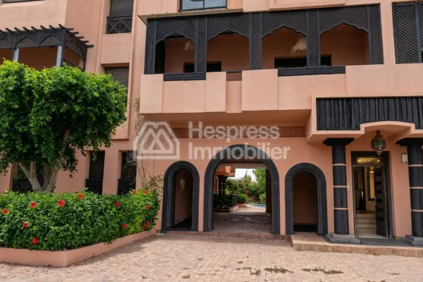 2-bedroom apartment with large terrace