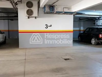 2-bedroom apartment with large terrace