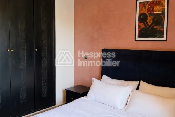 2-bedroom apartment with large terrace