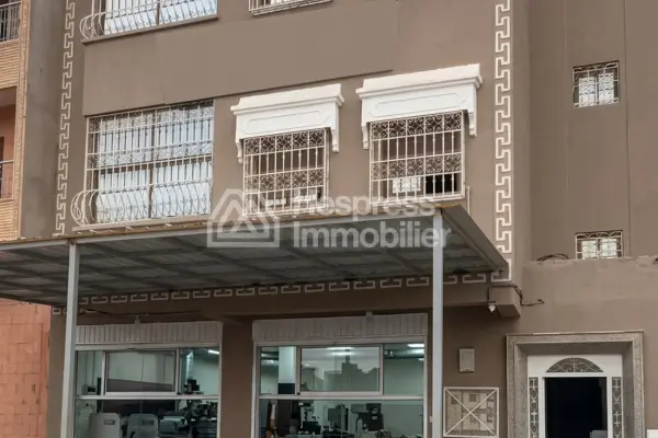 Maison à acheter à Route de Safi. Surface de 133 m². Porte blindée, antenne parabolique