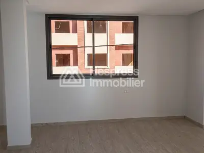 Offices for sale at Route de Safi . 70 sq m. Armored door and secure residence.