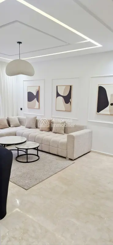 Superbe appartement à vendre à Ain Mezouar. 2 chambres agréables. Bien meublé