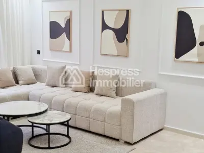 Superbe appartement à vendre à Ain Mezouar. 2 chambres agréables. Bien meublé
