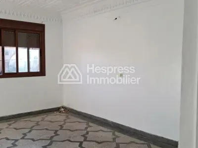 Très bel appartement en location à Route de Safi. 3 belles chambres. Porte blindée, sécurité