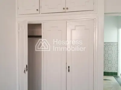 Très bel appartement en location à Route de Safi. 3 belles chambres. Porte blindée, sécurité