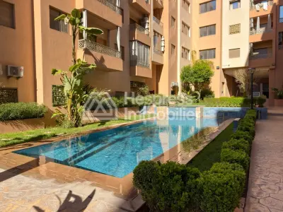 Vend appartement à Route de Safi. 2 chambres agréables. Porte blindée, antenne parabolique