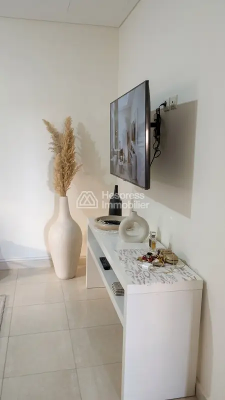 Apartment for sale in Route de Safi . Total area 52 m². Fully furnished.
