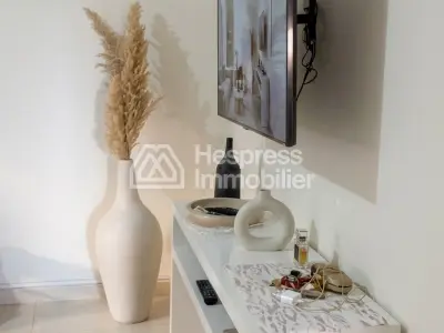Apartment for sale in Route de Safi . Total area 52 m². Fully furnished.