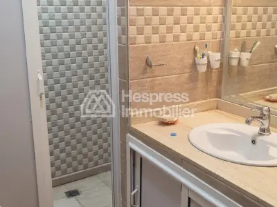 For sale: a beautiful apartment at Route de Safi . Total area 102 m². Elevator and terrace.