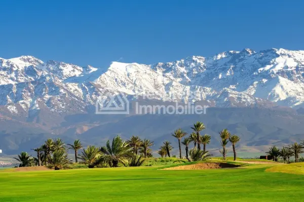 قطعة أرض مساحتها 727 مترًا مربعًا معروضة للبيع في أكينزا جولف