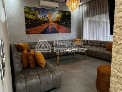 Villa de luxe à louer à Guéliz. 4 chambres agréables. Meublé